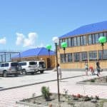 Парковка на озере Алаколь в зоне отдыха Робинзон